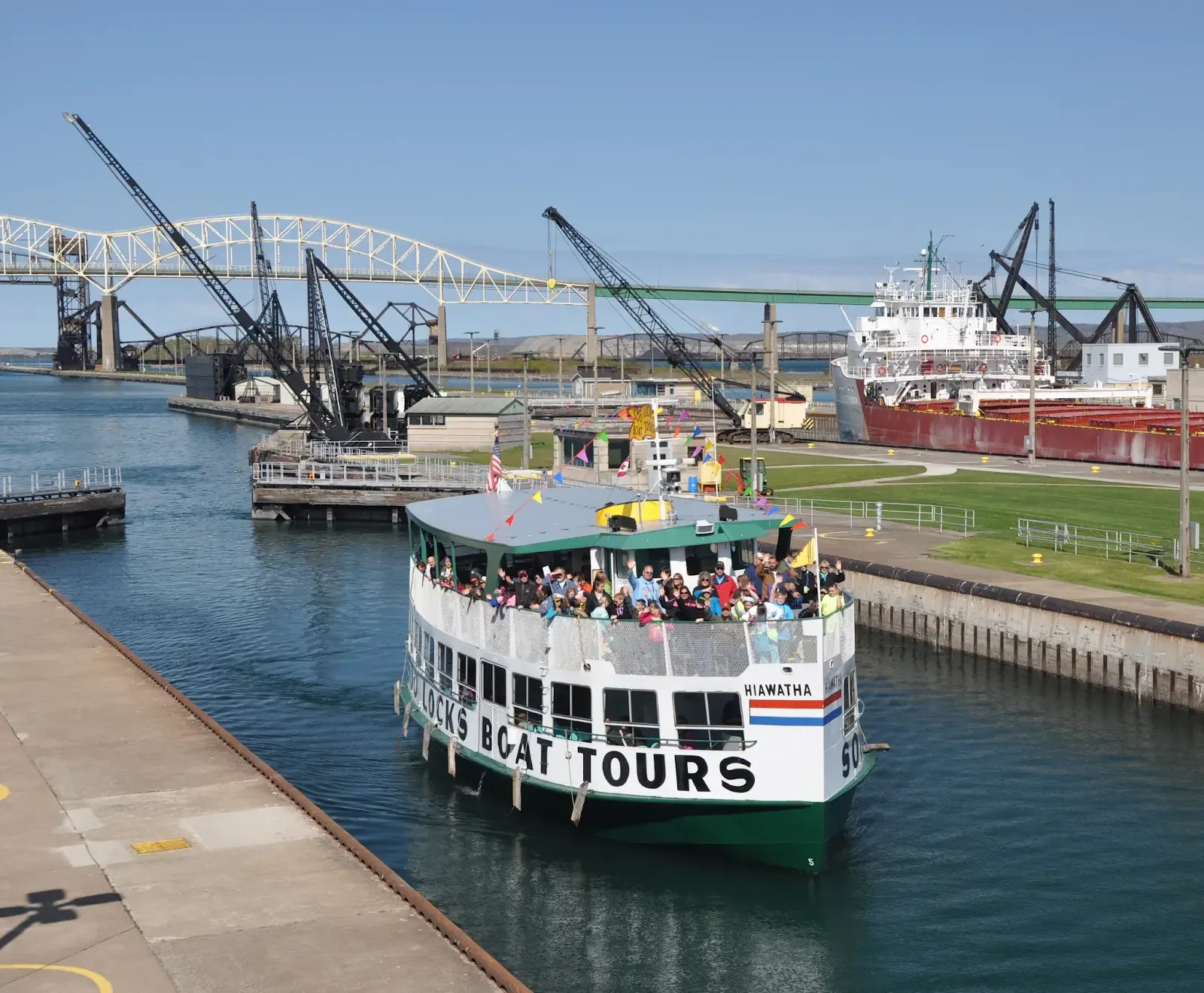 Soo Locks Boat Tour