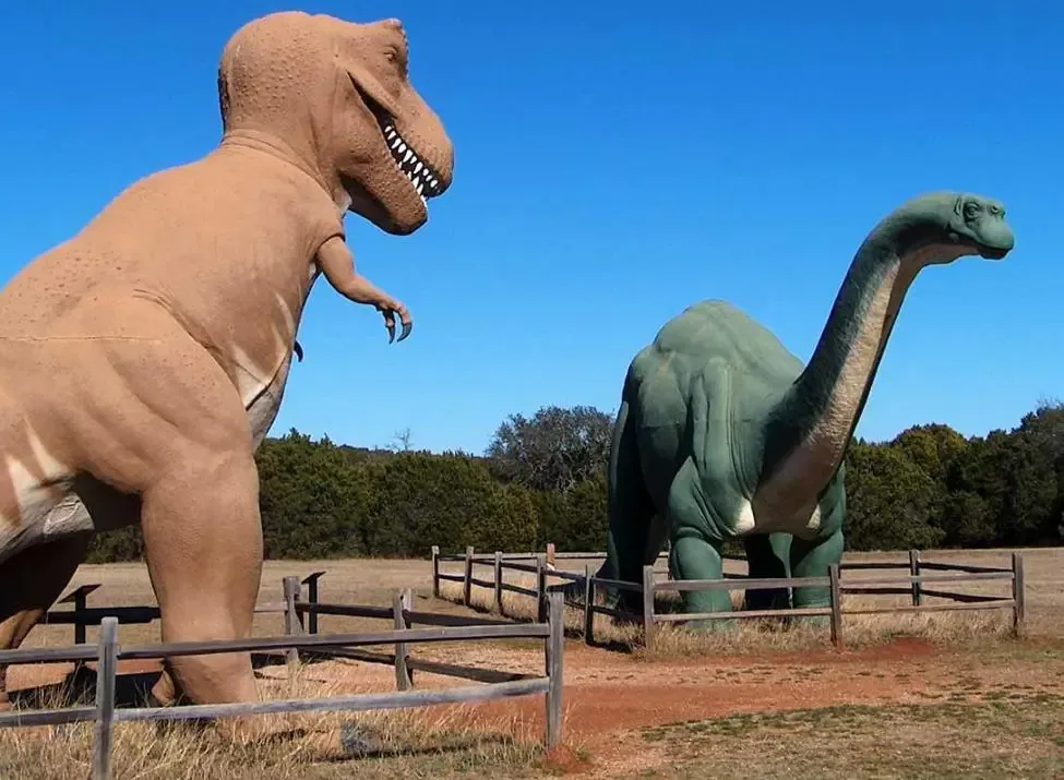 Dinosaur Valley State Park and World