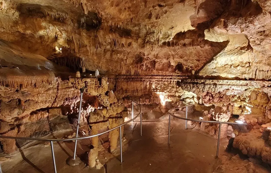Meramec Caverns