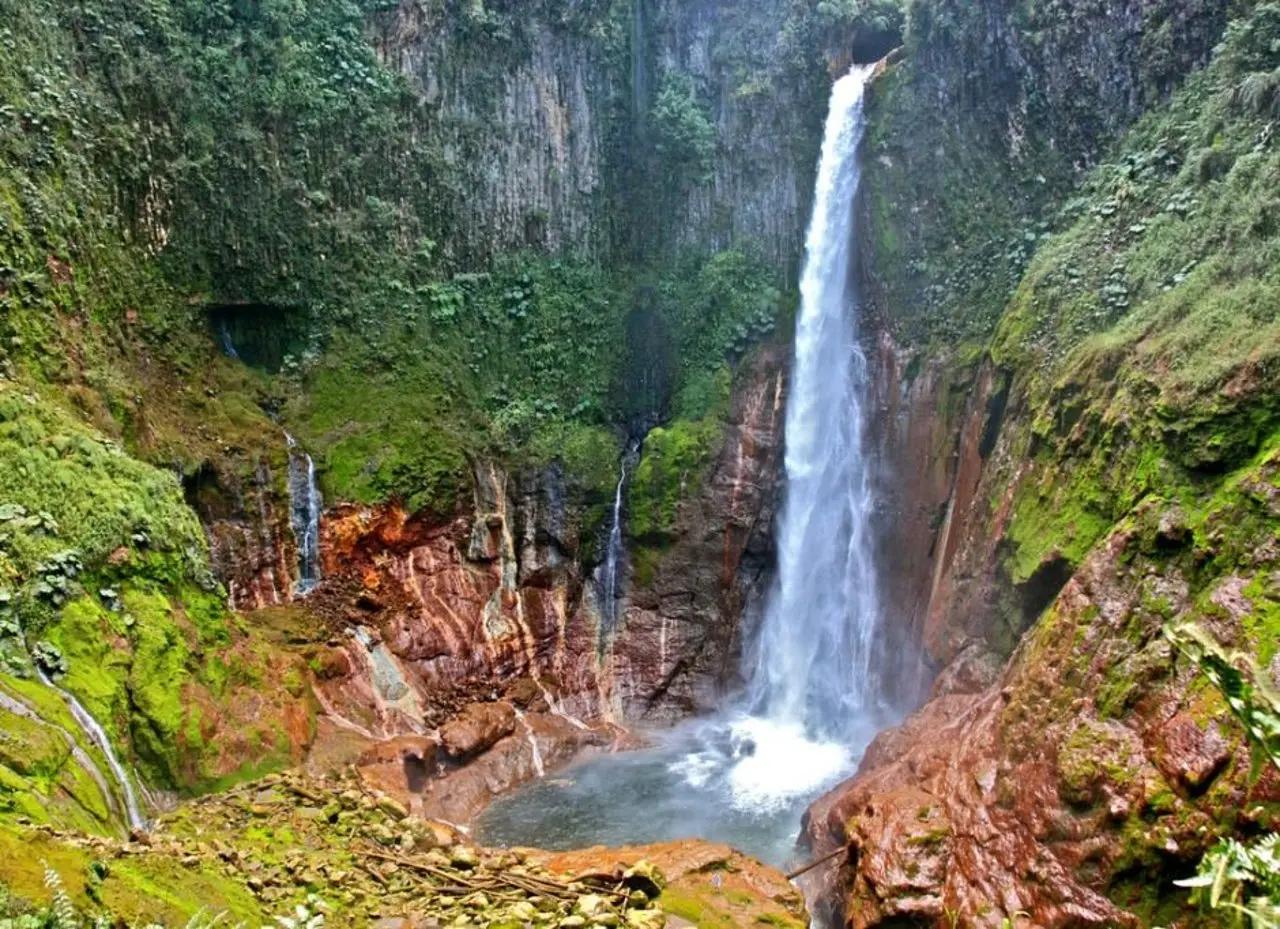 Waterfalls of Bajos del Toro